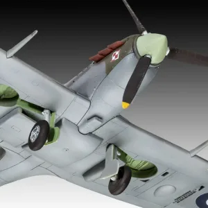 R03897 Изтребител Spitfire Mk. Vb - сглобяем модел