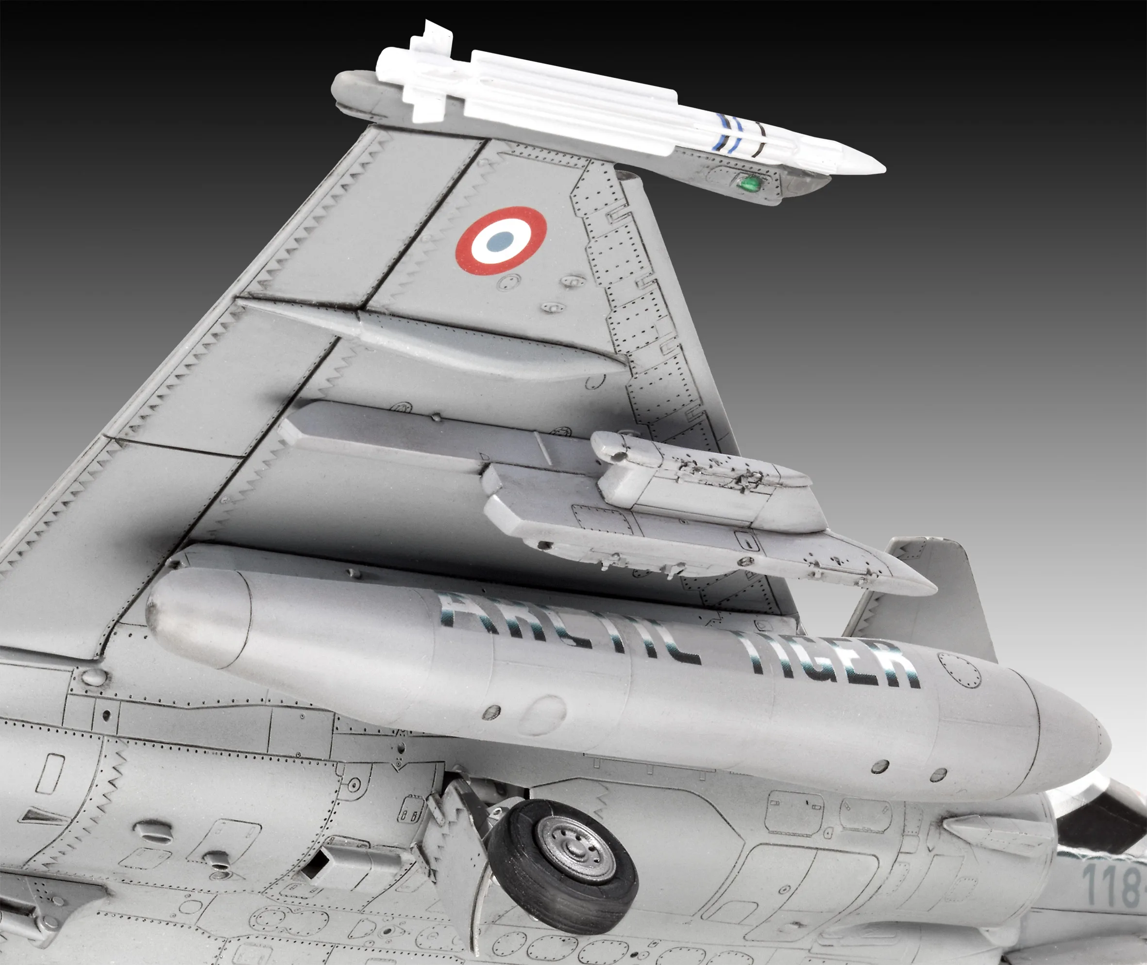 Самолет Rafale 1:48 – сглобяем модел