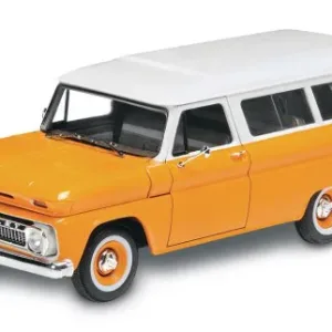 Автомобил Chevy Suburban 1966 - сглобяем модел
