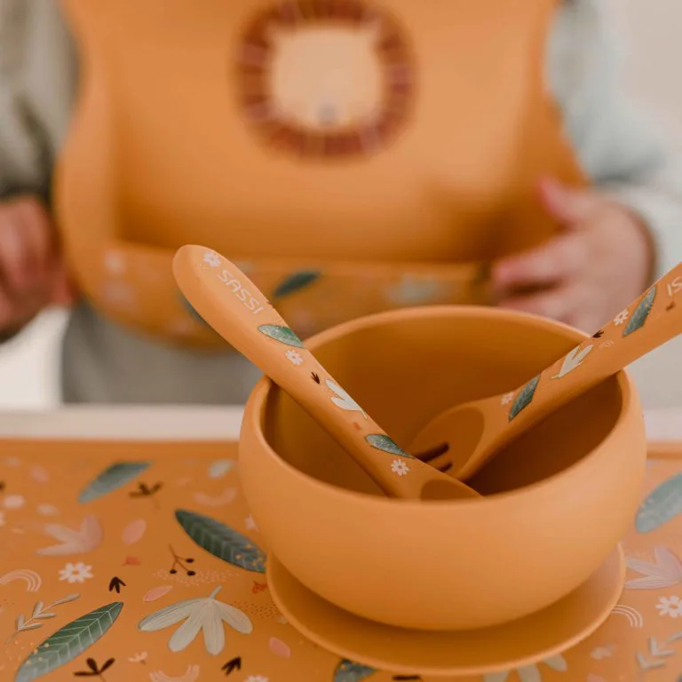 Силиконова купичка за хранене с вакуум, Sassi, Лъвче - Image 2