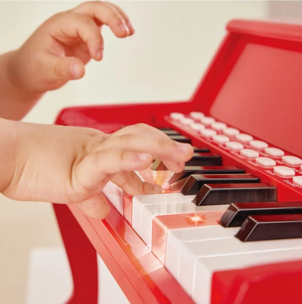 Дървено светлинно пиано и стол, Hape, Червено - Image 7