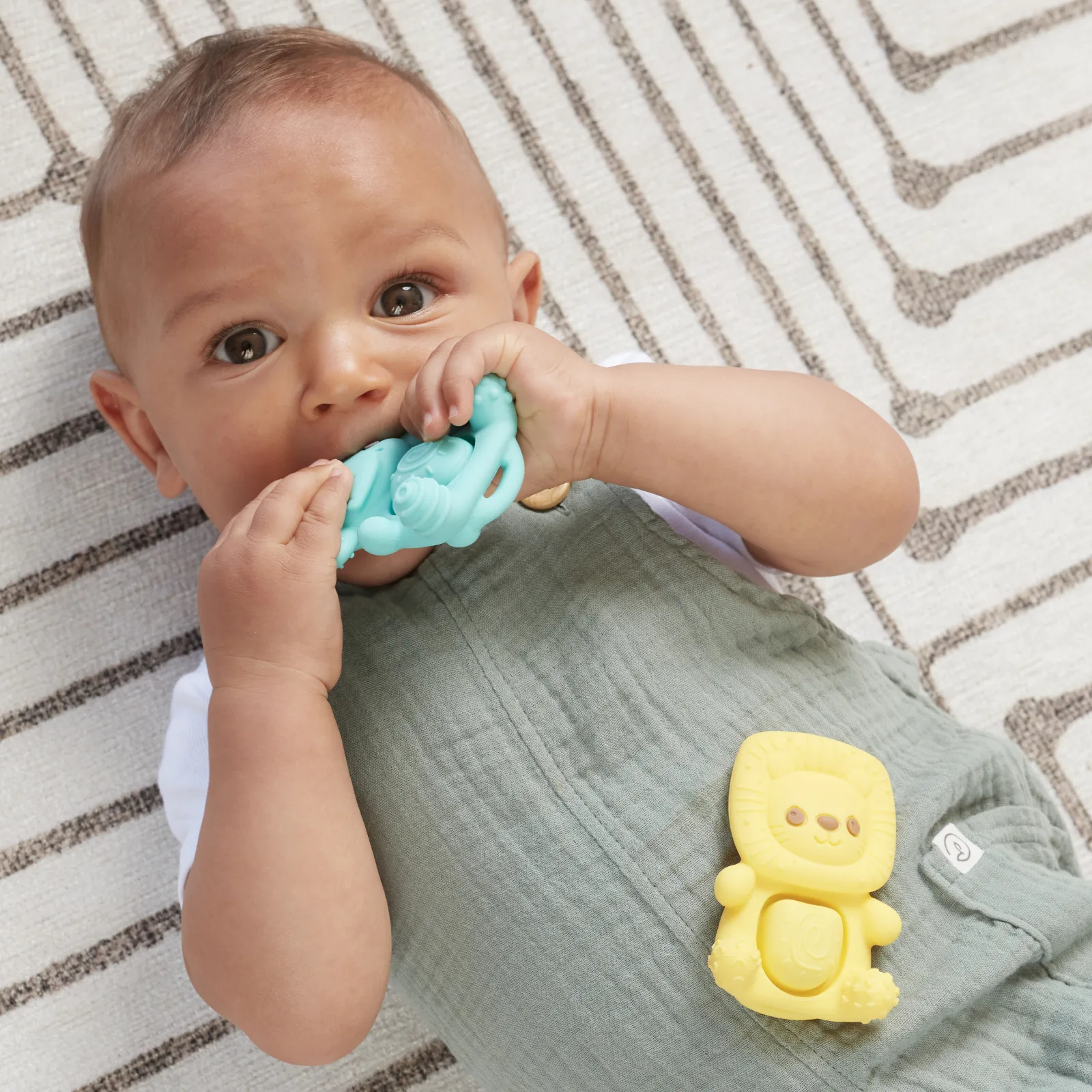 Комплект силиконови бебешки гризалки, Infantino, Слонче и лъвче, 2 броя - Image 4