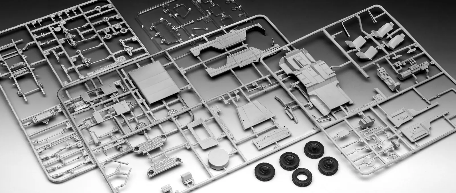 Сглобяем модел, Revell, Военен автомобил, Mercedes-Benz G-Class, 116 части - Image 2