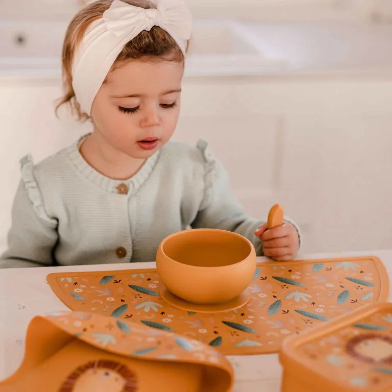 Силиконова купичка за хранене с вакуум, Sassi, Лъвче - Image 3