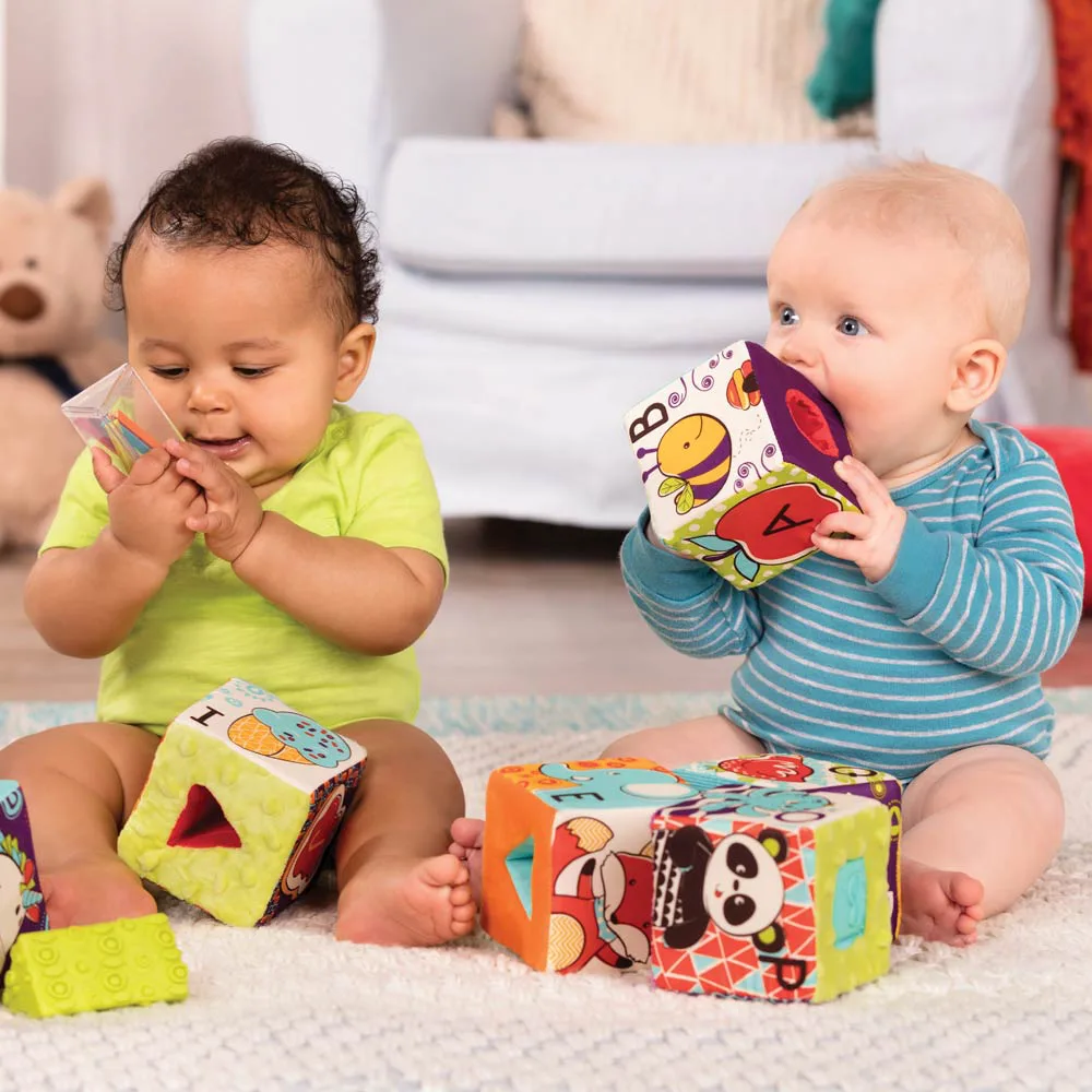Комплект образователни кубчета, Battat, Текстилни кубчета с форми - Image 4