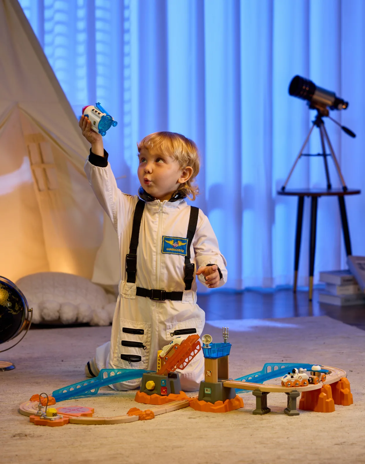 Детски игрален железопътен комплект, Hape, Изстрелване на Марс - Image 8