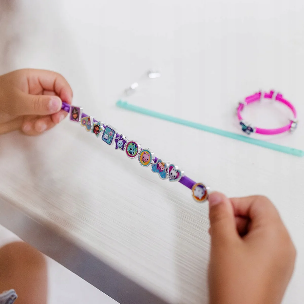 Творчески комплект, Totum, Gabby′s Dollhouse, Направи сам гривни, 3 броя - Image 3