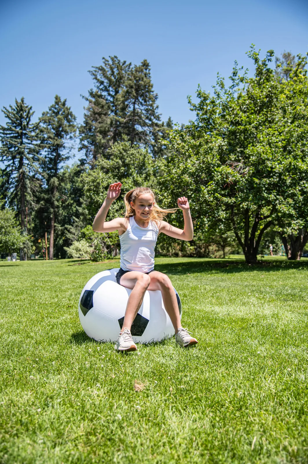 Футболна топка с помпа, Trelines, 76см. - Image 5