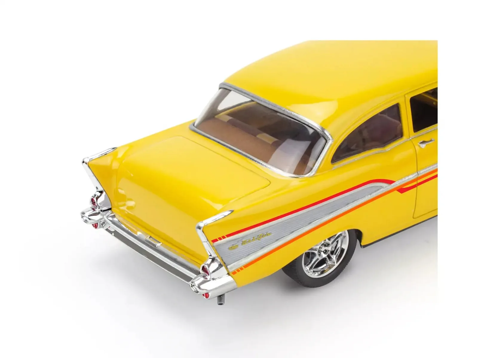 Сглобяем модел, Revell, Chevrolet Bel Air 1957, 186 части - Image 3