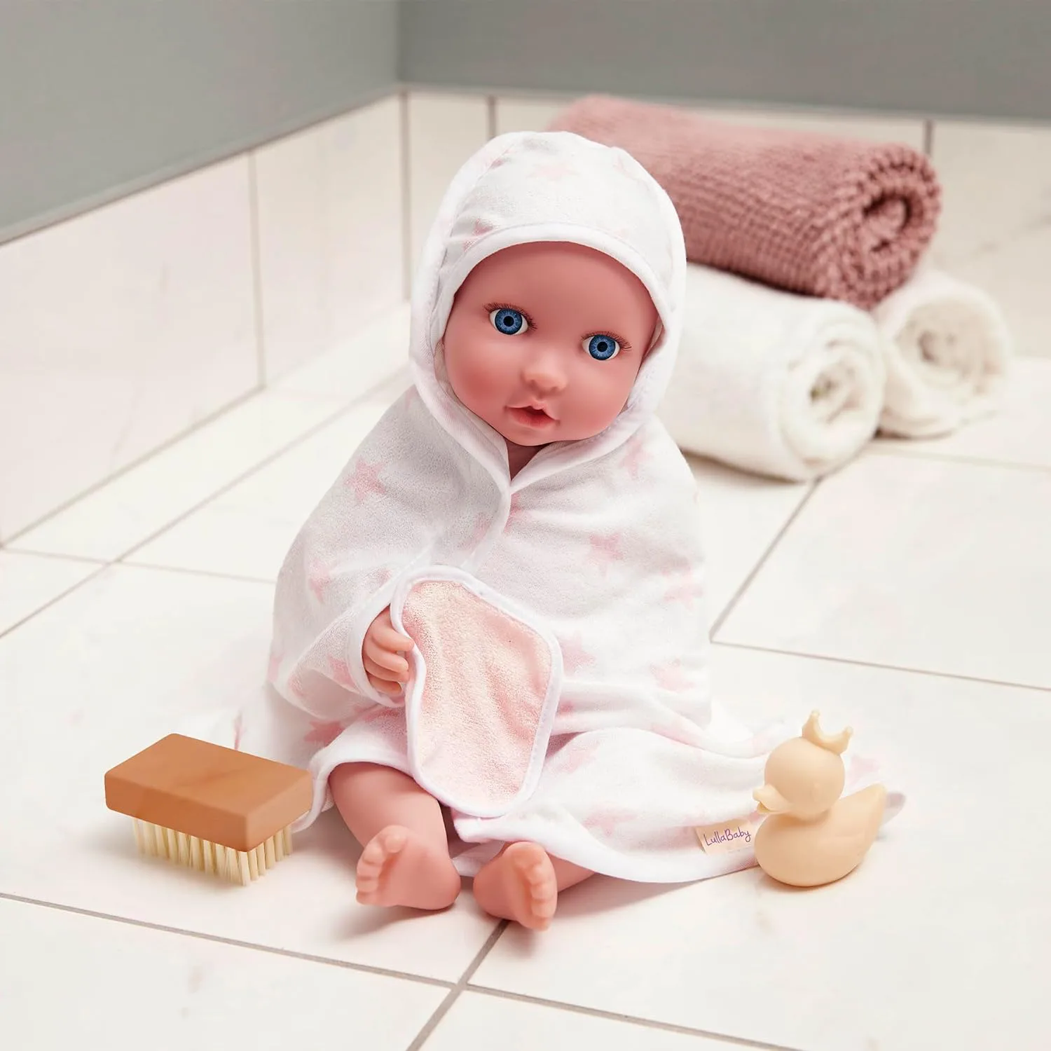 Комплект аксесоари за кукла, Battat, Lulla Baby, Халат за баня, 4 части, Розов - Image 5