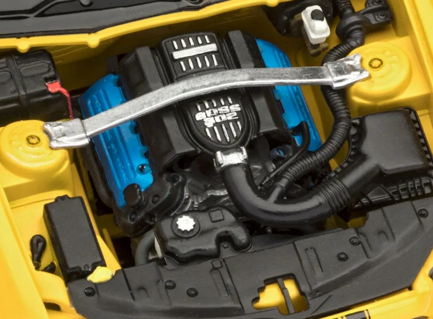 Комплект сглобяем модел, Revell, Автомобил Ford Mustang Boss 302, 128 части - Image 5