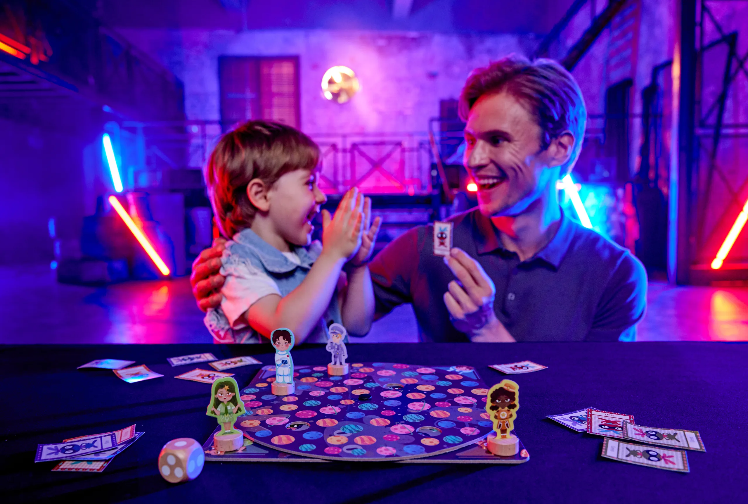 Настолна игра, Hape, Планетарно преследване,Космически стражари и апаши, Българско издание - Image 5