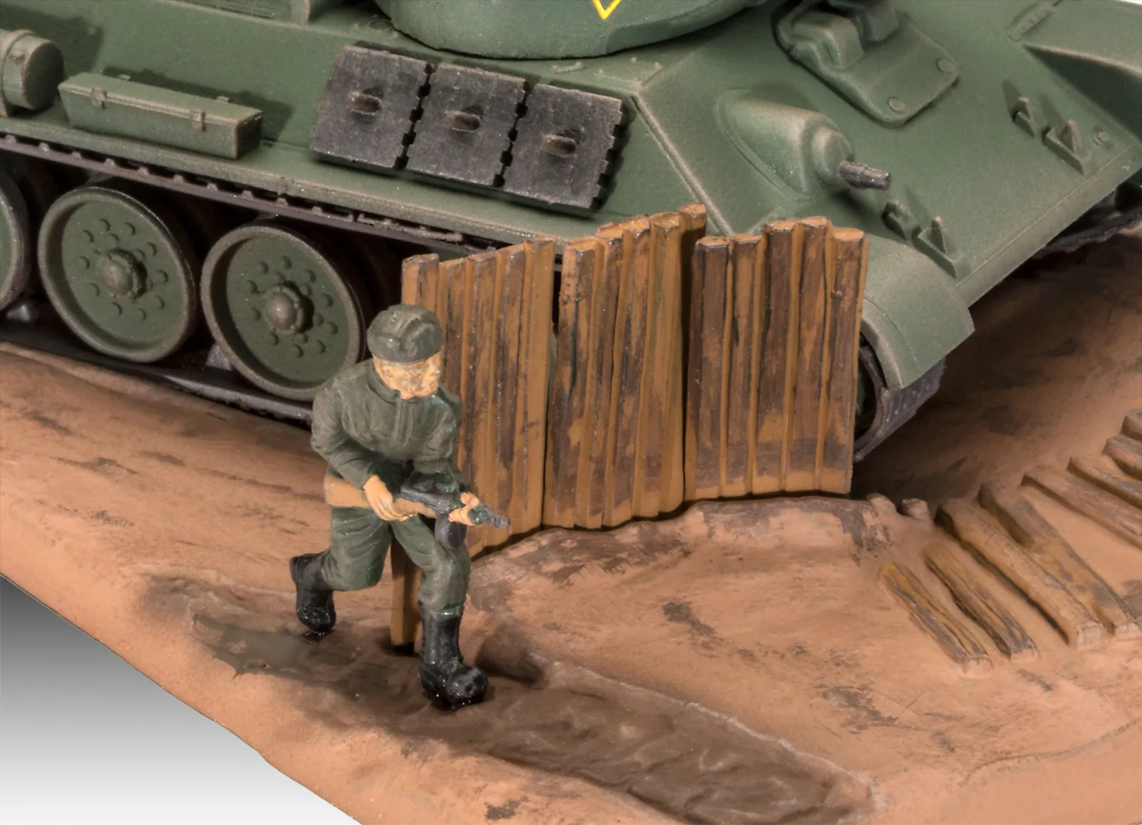 Сглобяем модел, Revell, Съветски танк T-34/76 Модел 1940, 76 части - Image 4