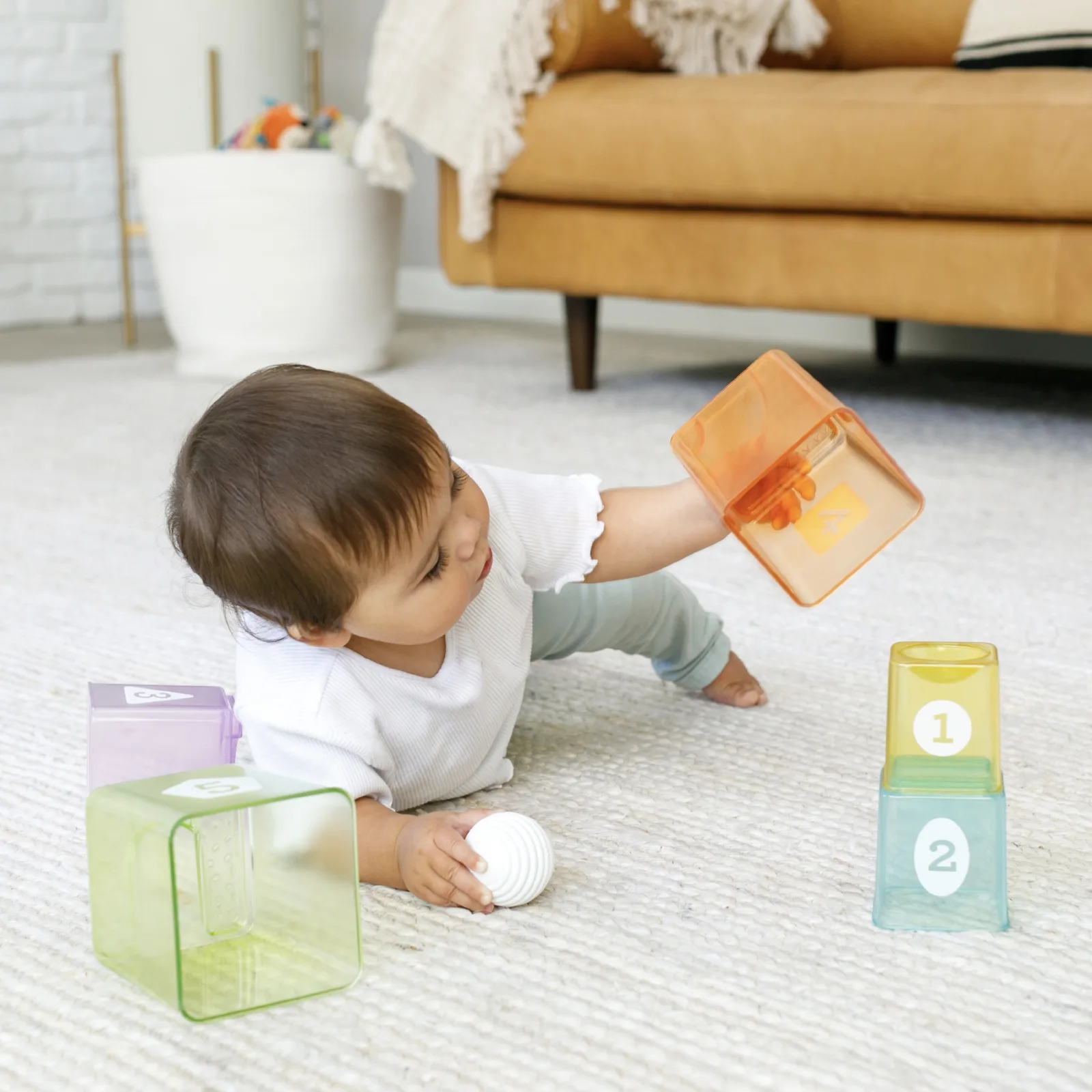 Бебешки комплект за игра, Infantino, Чашки за подреждане и топче - Image 9