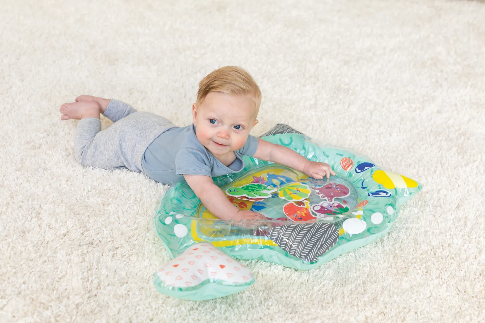 Голяма водна постелка за игра, Infantino, Нарвал, 50.8 x 40.6 см - Image 4