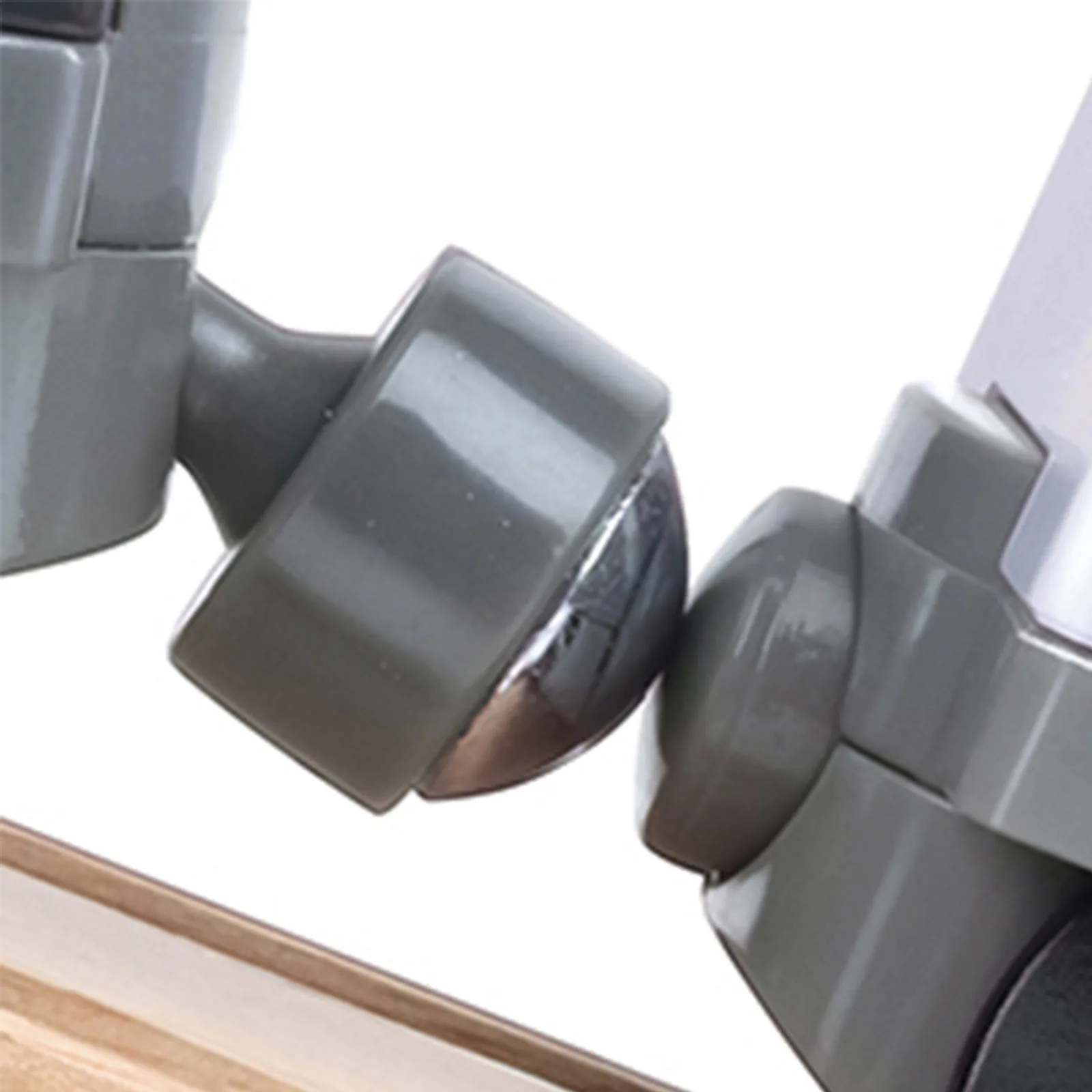 Междуградски локомотив с батерия, Hape, 12 x 4 x 5 см, Розов - Image 5