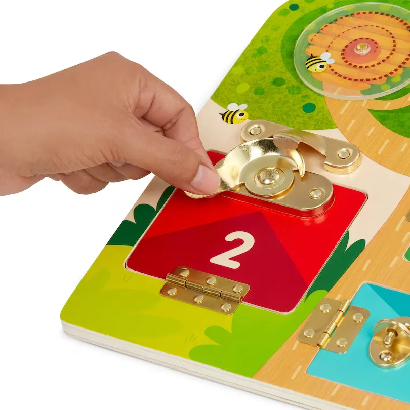 Образователна игра, Battat, Табло с ключалки и резета, 2 части - Image 4