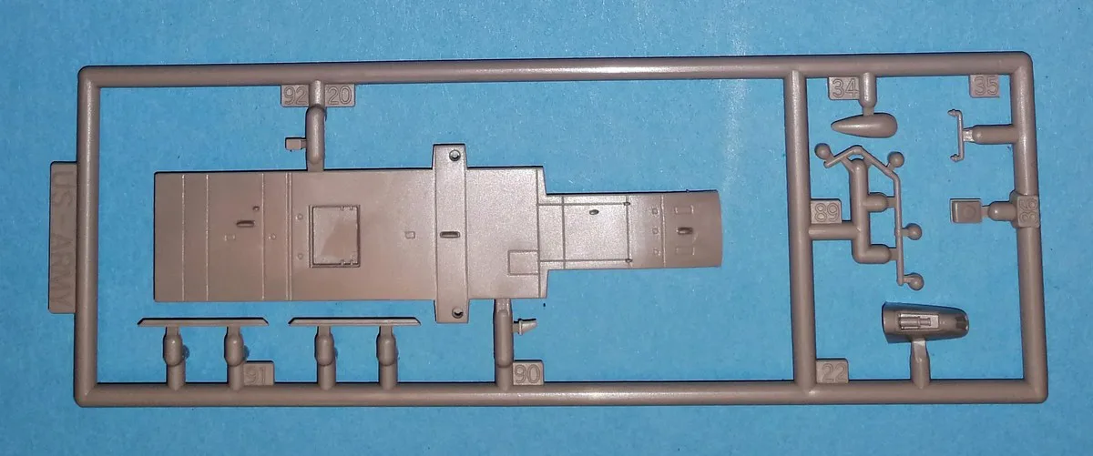 Сглобяем модел, Revell, Хеликоптер Boeing CH-47D Chinook, 104 части - Image 5