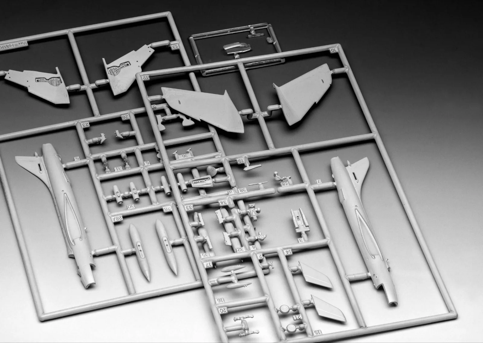 Сглобяем модел, Revell, Самолет Hawker Hunter FGA.9 - Image 5