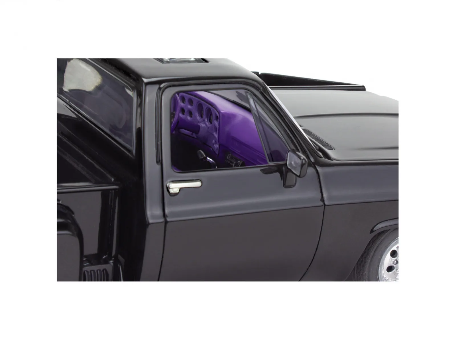 Пикап ′77 Chevy - сглобяем модел, 102 части - Image 2