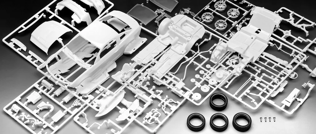 Комплект сглобяем модел, Revell, Автомобил Ford Mustang Boss 302, 128 части - Image 7