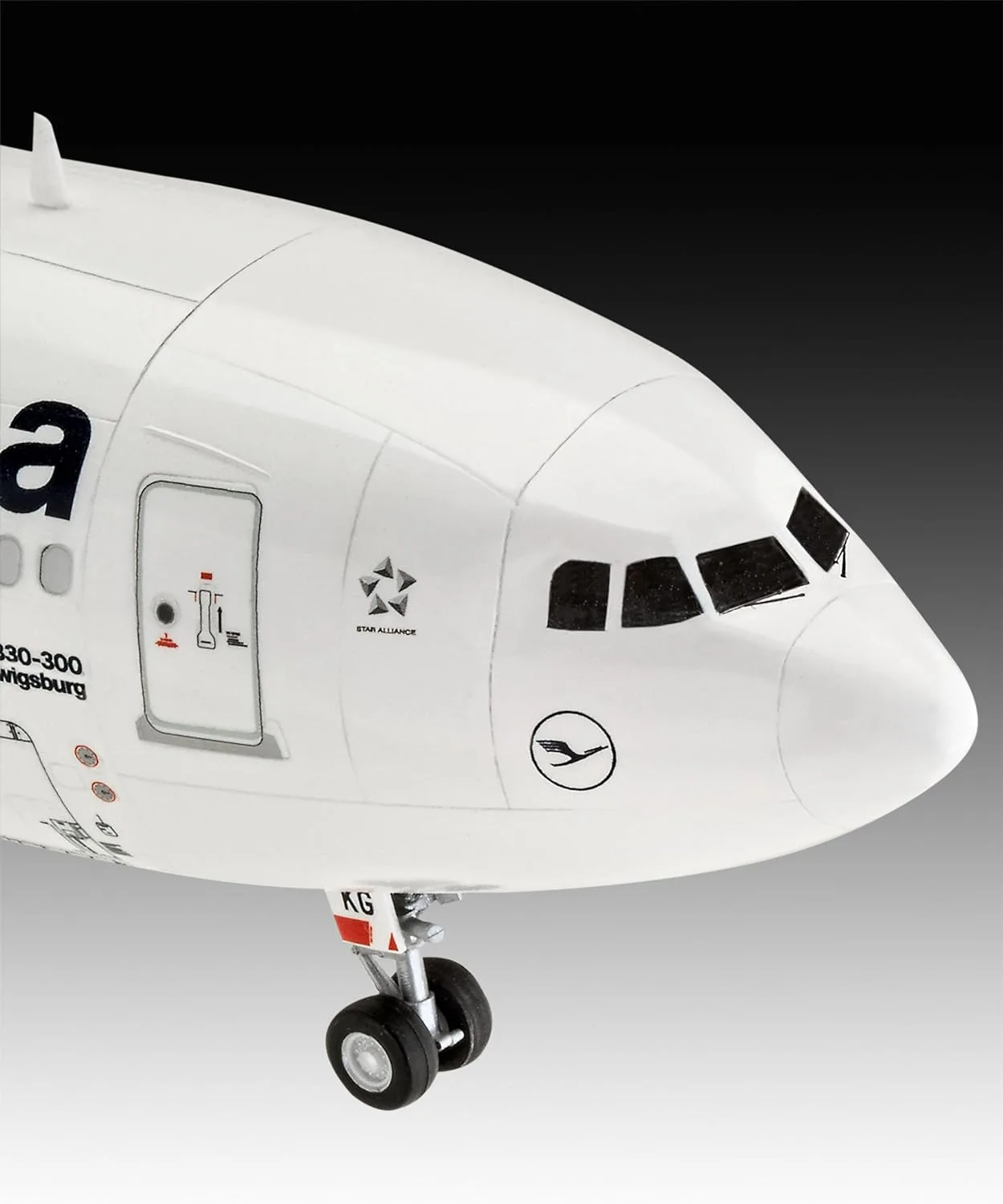 Сглобяем модел, Revell, Airbus A330-300 Lufthansa New Livery, 108 части - Image 3